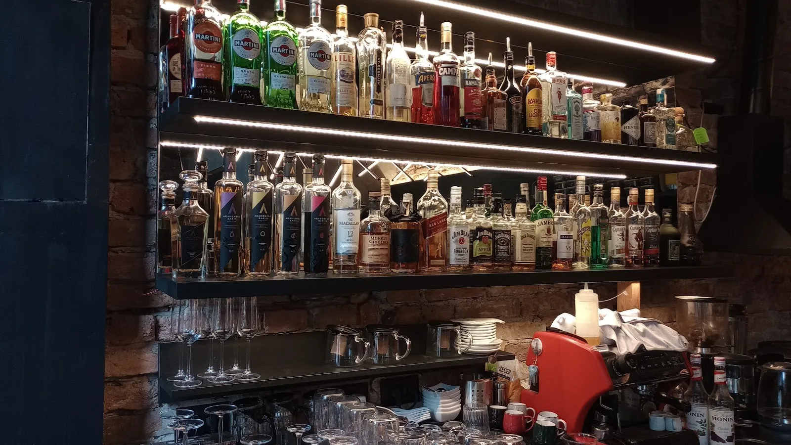 Tyman Lounge & Bar - 2