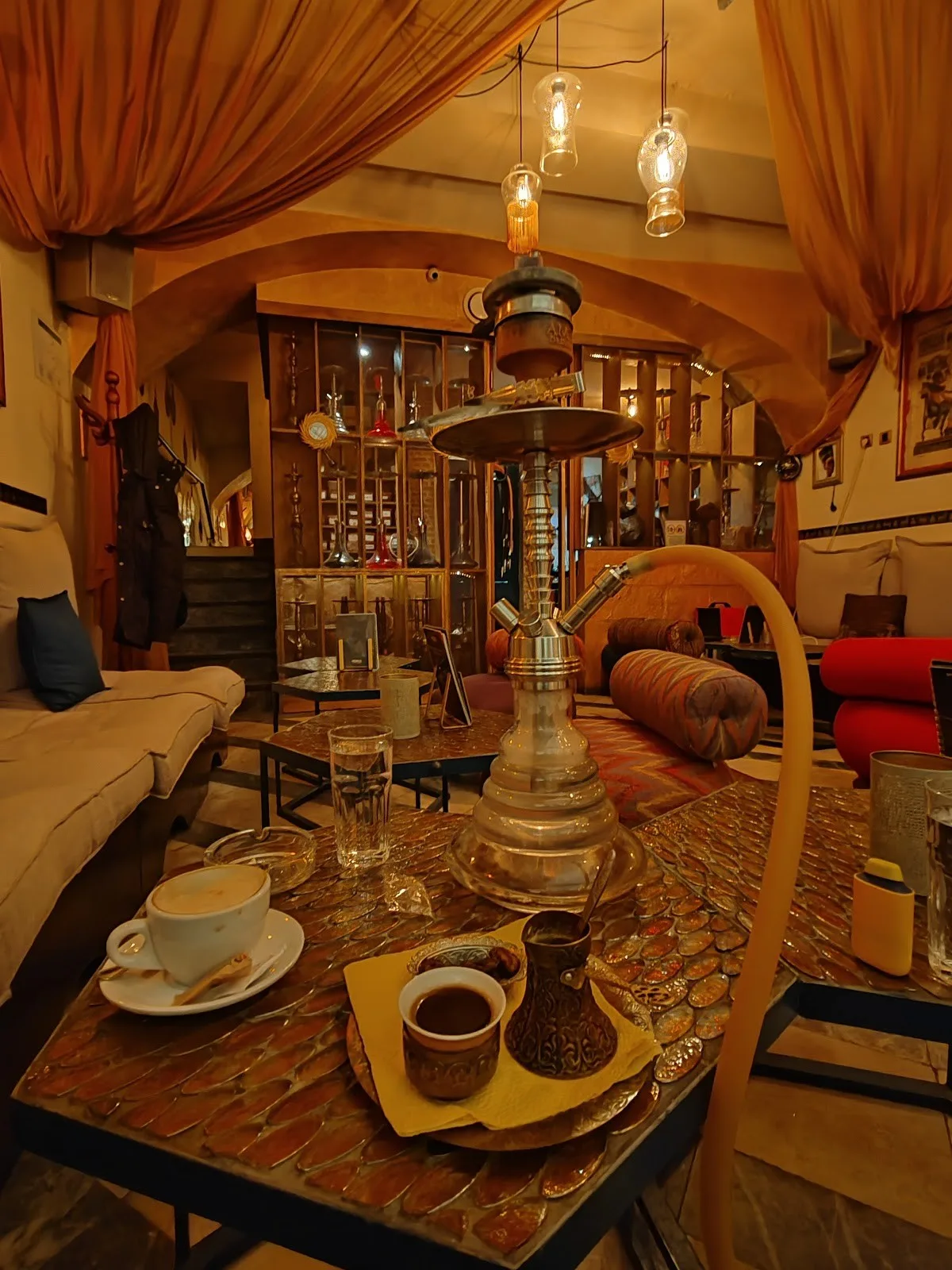 Horus Nargila & Lounge Bar - 2