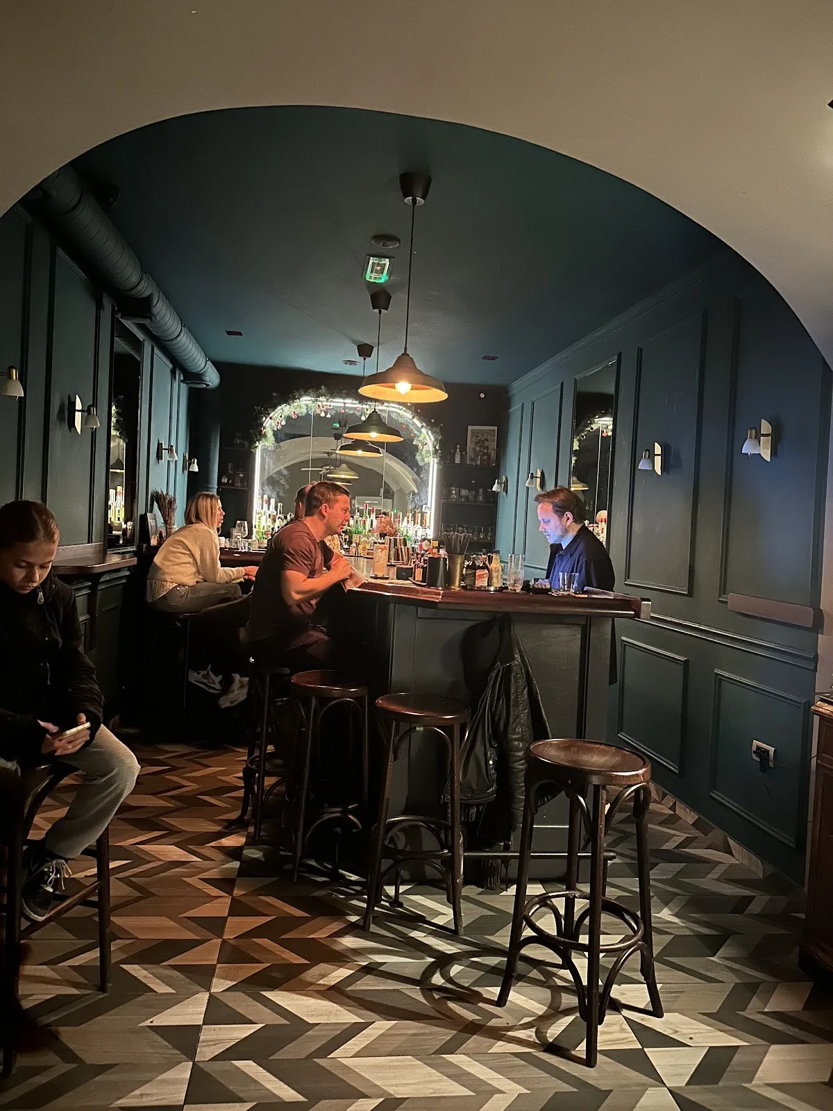 Nomad Bar - 2