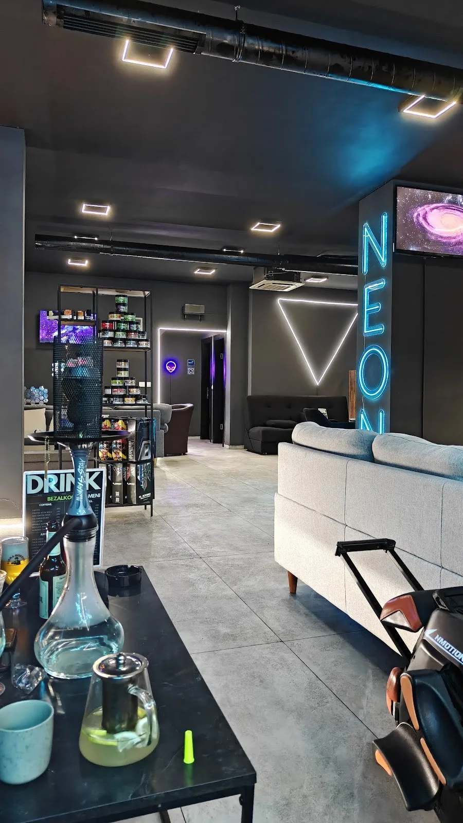 NEON Lounge Bar - 1