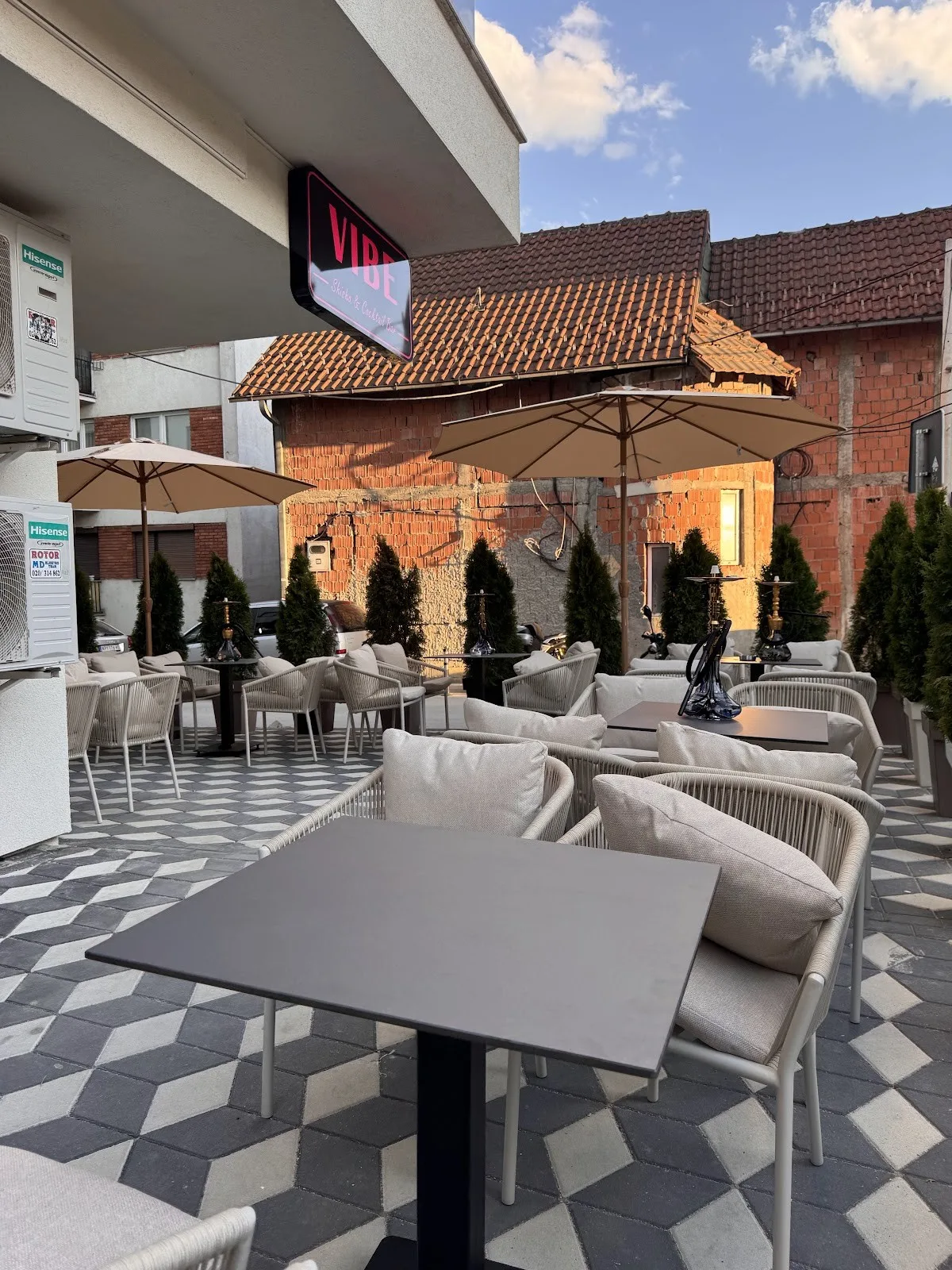 Nargilem – Shisha & Cocktail Bar - 1