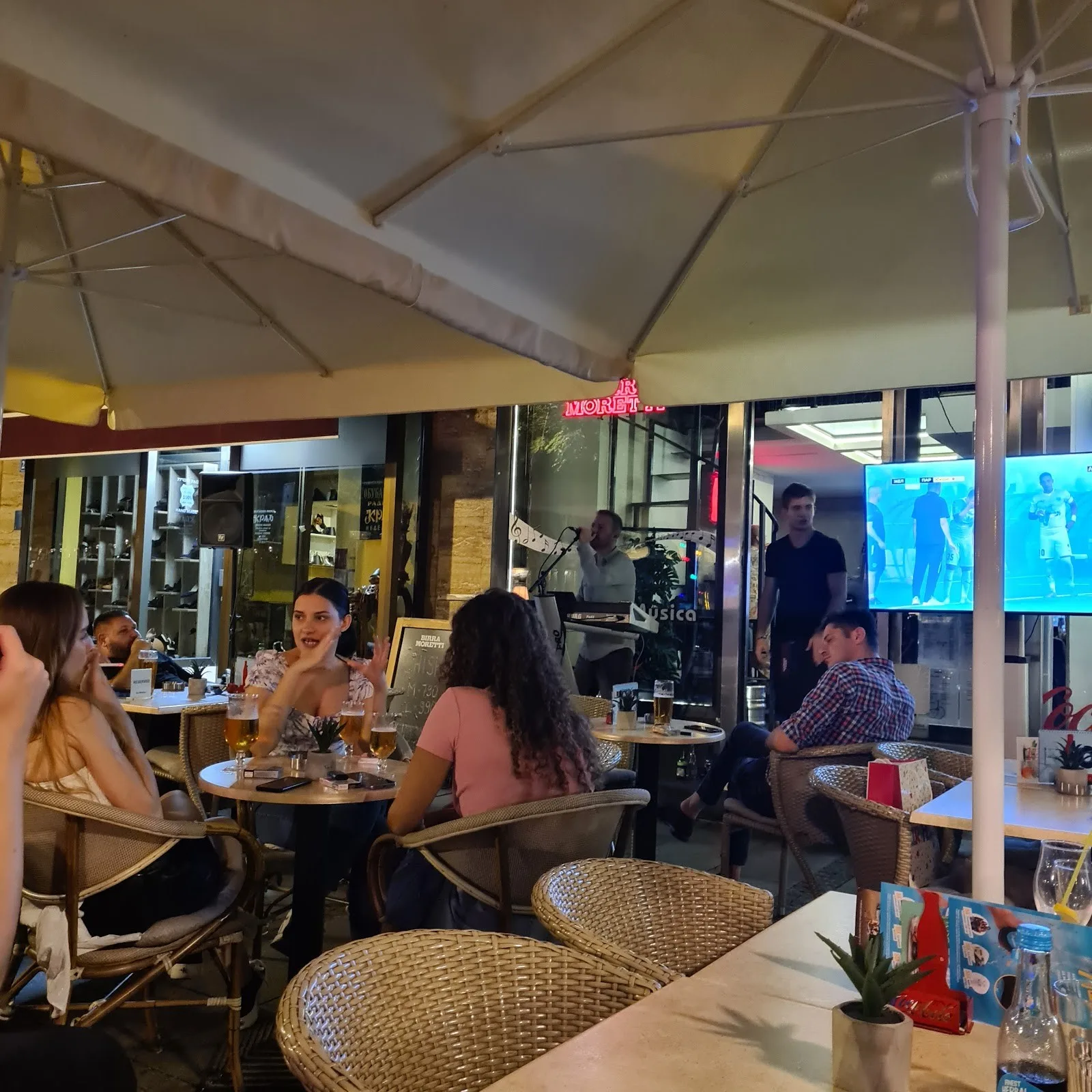 La Musica Cafe Bar - 3