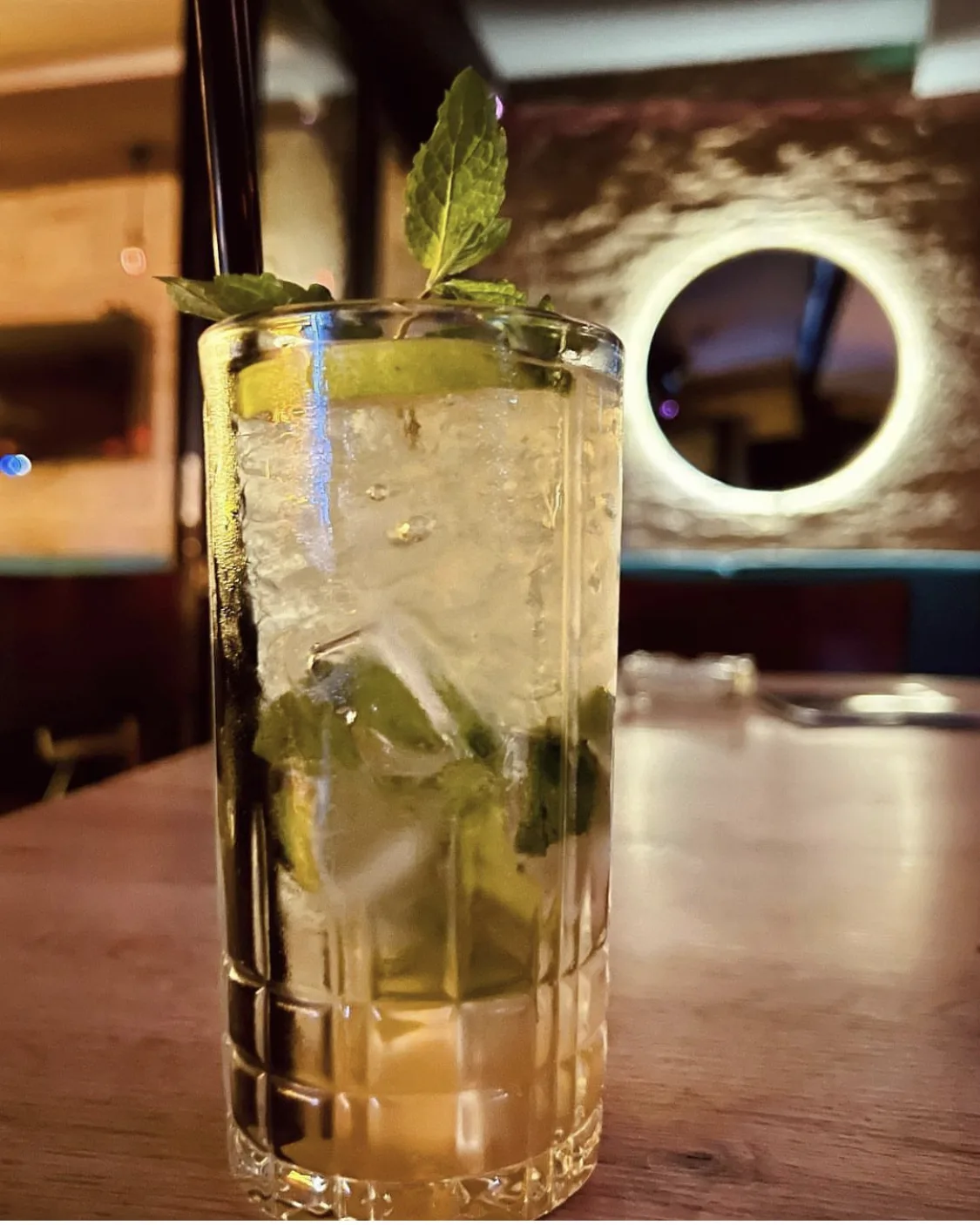 Gentleman Bar - 2